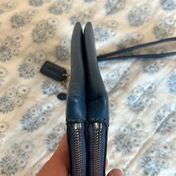 Coach blue wristlet - double zip - Picture 7 of 8
